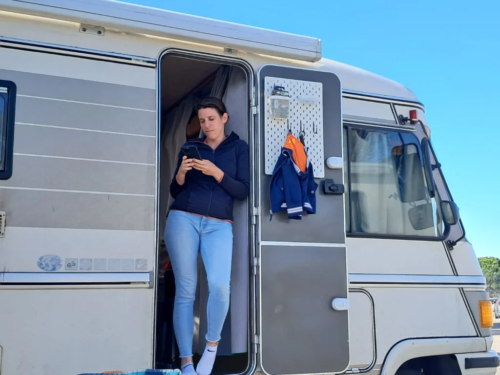 voyager seule sur la route