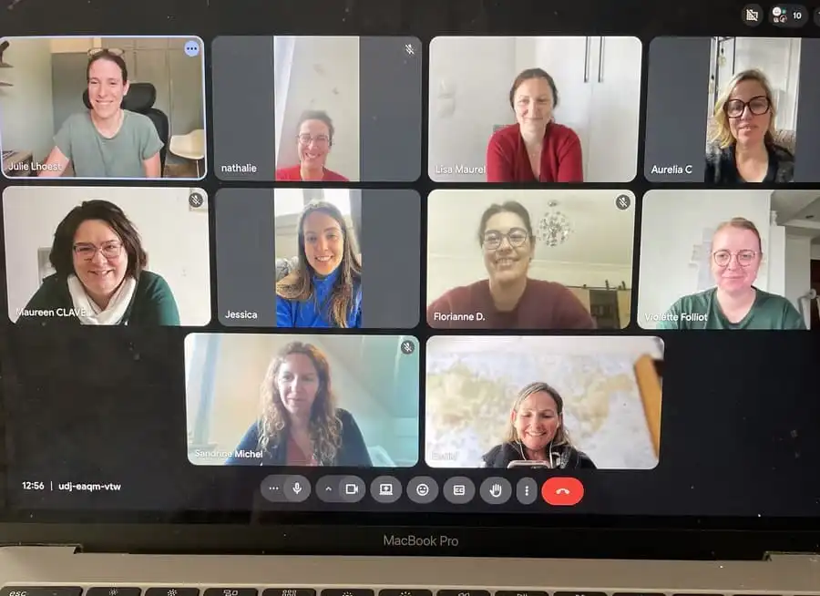 cafe business , communautée des femmes entrepreneures partout dans le monde